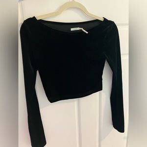 Urban outfitters velvet cropped long sleeve. Size S. Black. Kimchi blue label.